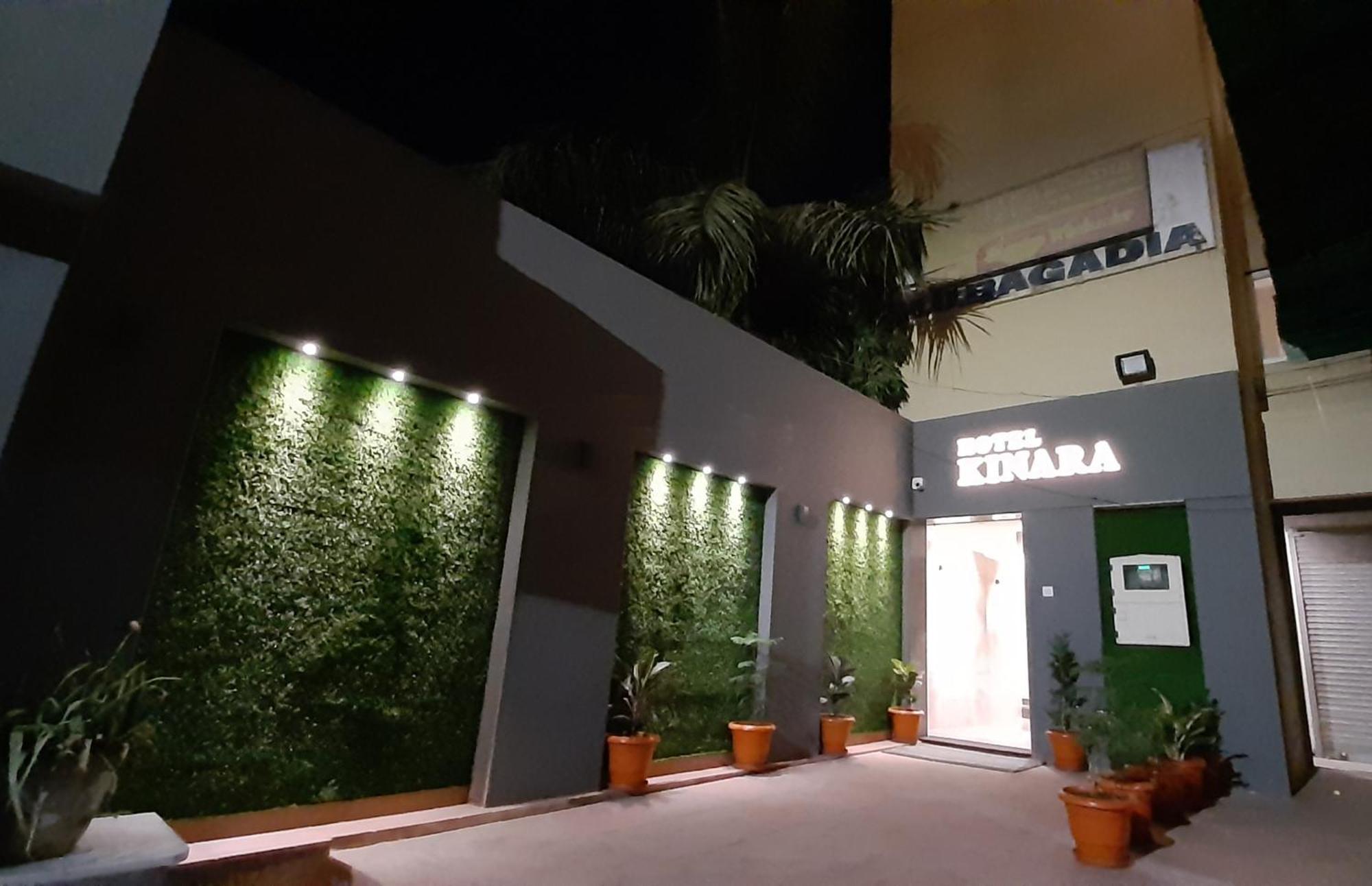 אחמדאבאד Hotel Kinara מראה חיצוני תמונה
